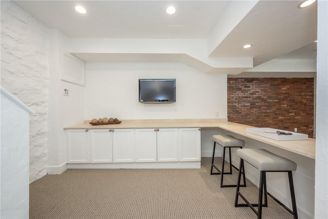 Harrison, New York 10528, United States, 5 Bedrooms Bedrooms, ,4 BathroomsBathrooms,Residential,Active,90809