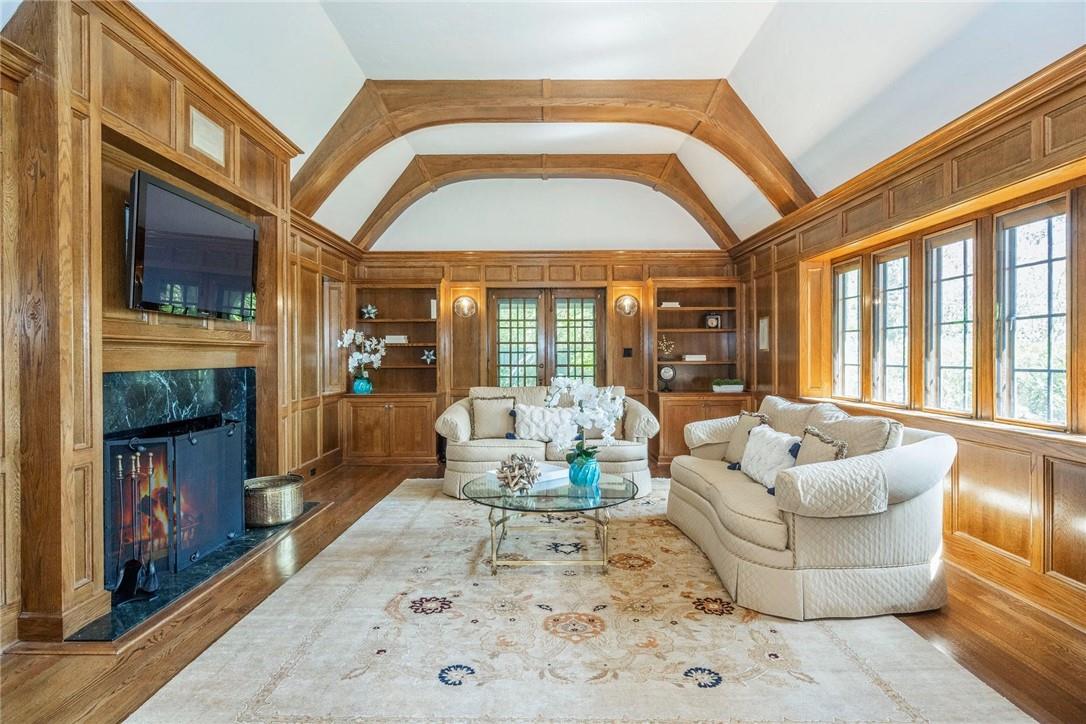 Harrison, New York 10528, United States, 5 Bedrooms Bedrooms, ,4 BathroomsBathrooms,Residential,Active,90809