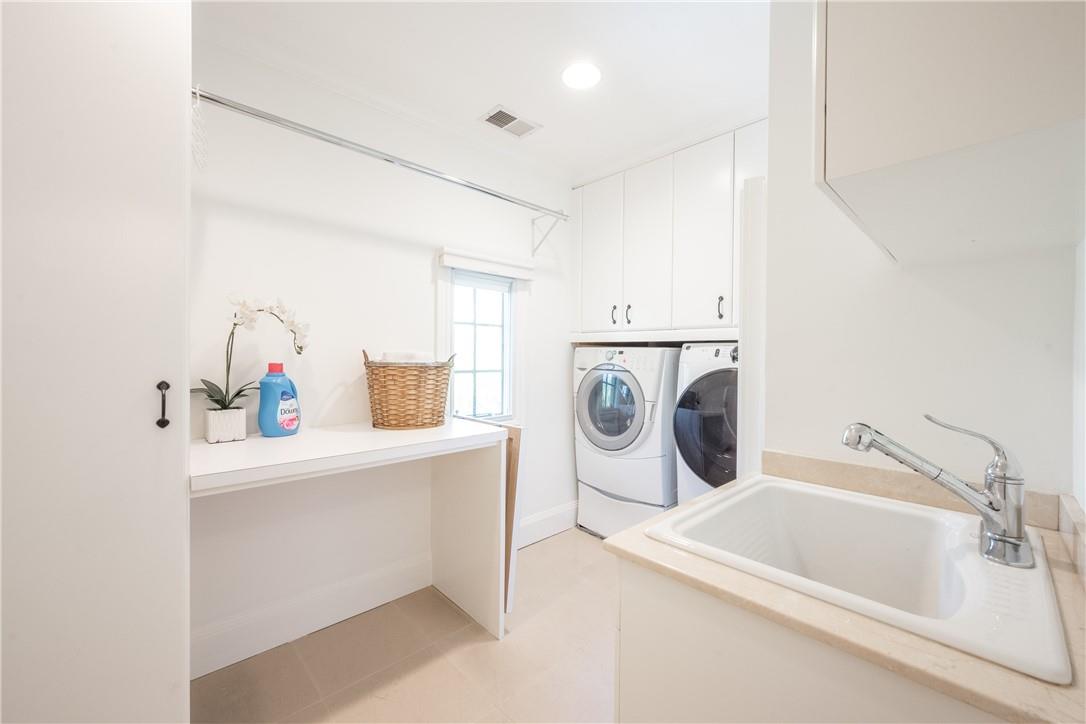 Harrison, New York 10528, United States, 5 Bedrooms Bedrooms, ,4 BathroomsBathrooms,Residential,Active,90809