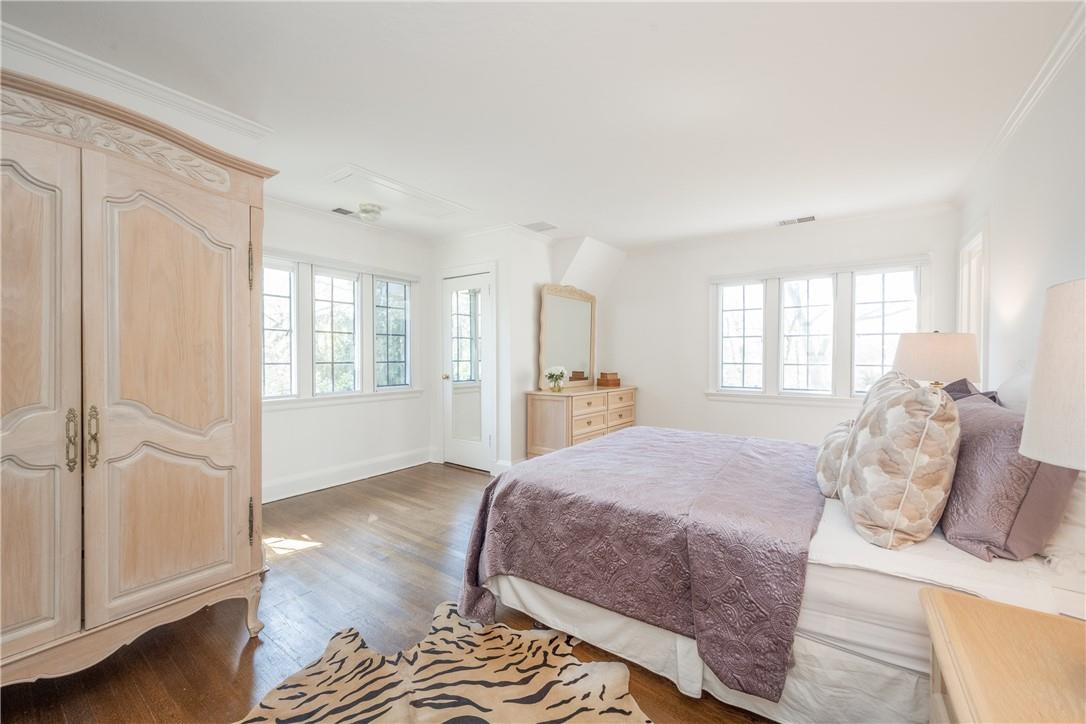 Harrison, New York 10528, United States, 5 Bedrooms Bedrooms, ,4 BathroomsBathrooms,Residential,Active,90809