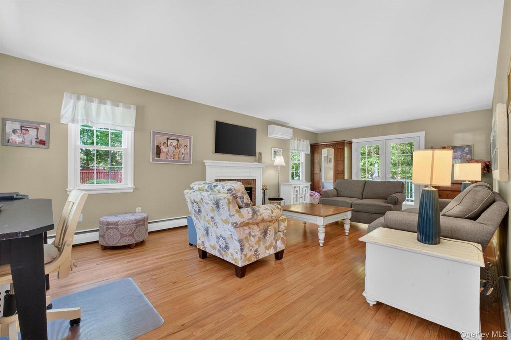 Photo of 25 Susan Lane, Poughkeepsie, NY 12603 (MLS # 994398)