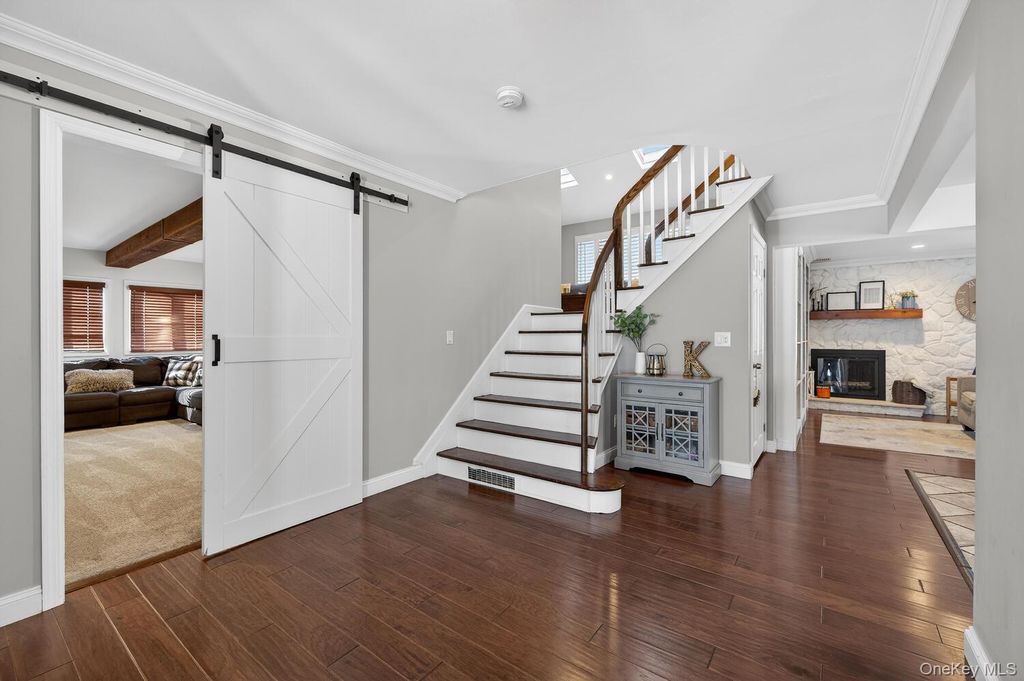 Photo of 18 Melrose Lane, Commack, NY 11725 (MLS # 964327)