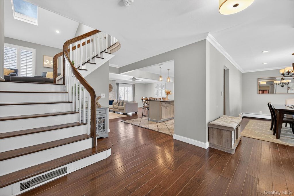 Photo of 18 Melrose Lane, Commack, NY 11725 (MLS # 964327)