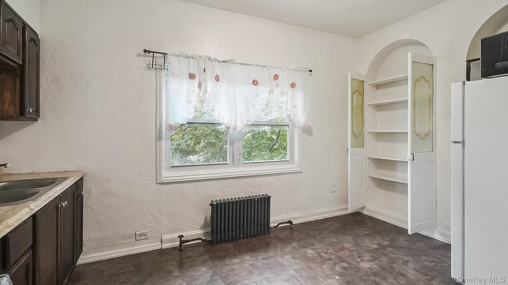 252 S 10th Avenue 2F