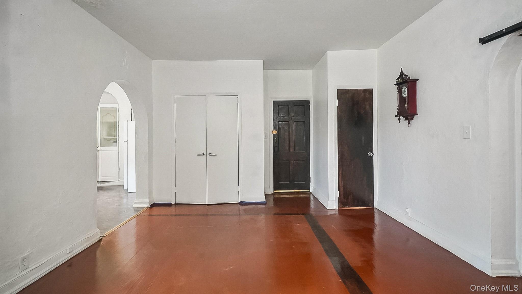 252 S 10th Avenue 2F