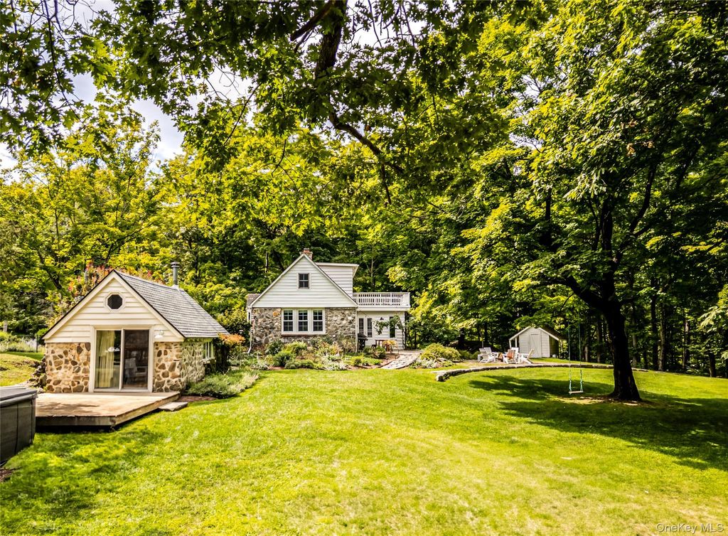 Photo of 111 Miller Road, Hudson, NY 12534 (MLS # 962279)