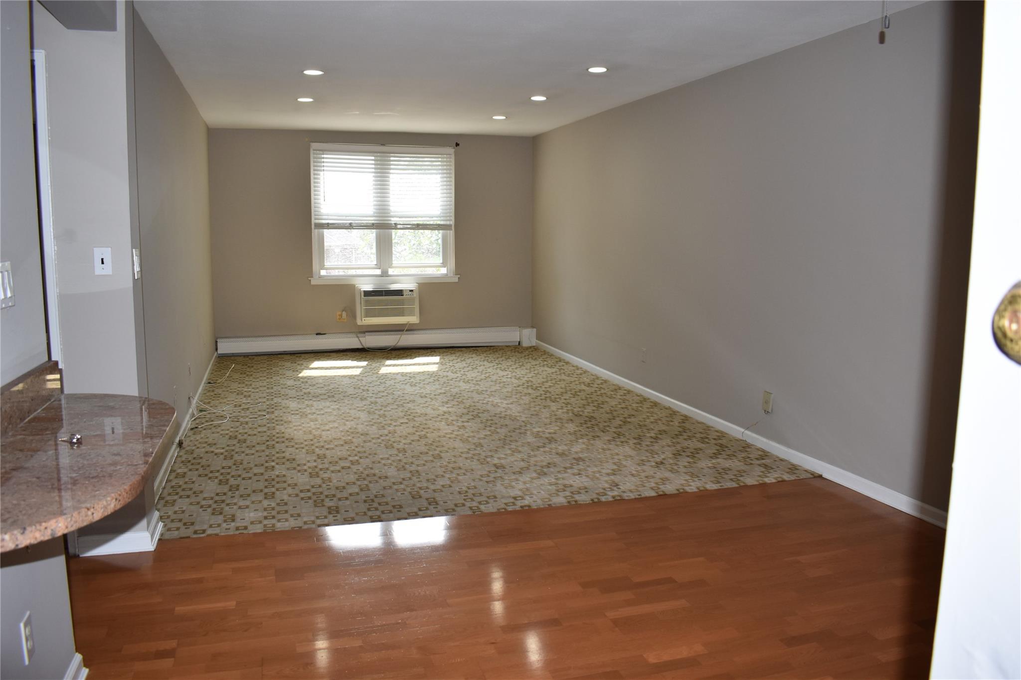 596 Broadway 10B