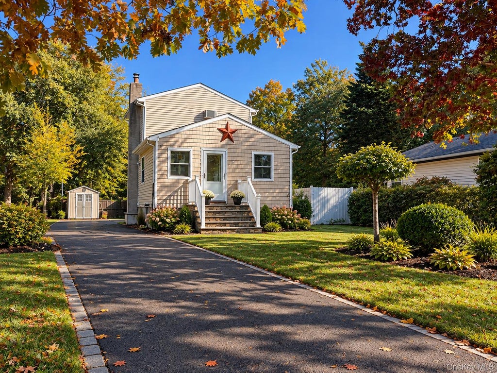 Photo of 147 N Evergreen Drive, Selden, NY 11784 (MLS # 1067681)