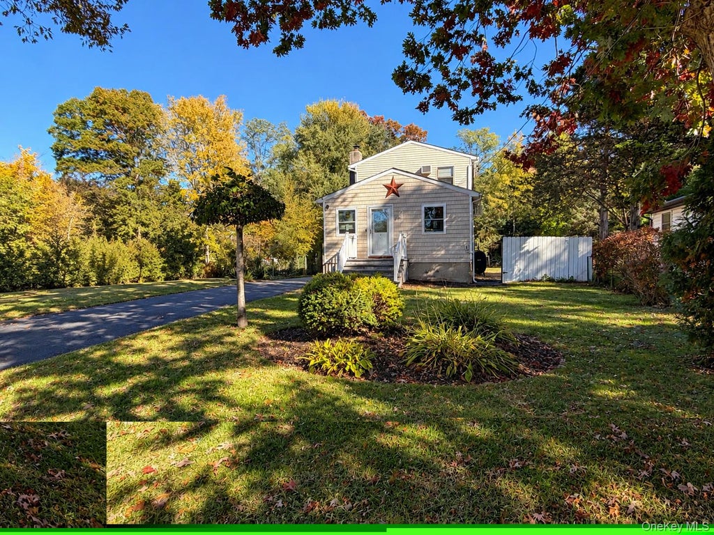 Photo of 147 N Evergreen Drive, Selden, NY 11784 (MLS # 1067681)