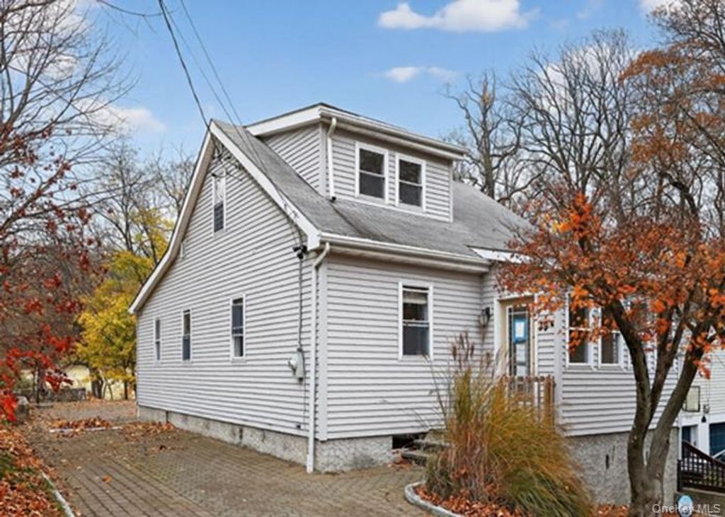 Photo of 39 Requa Street, Briarcliff Manor, NY 10510 (MLS # 945183)