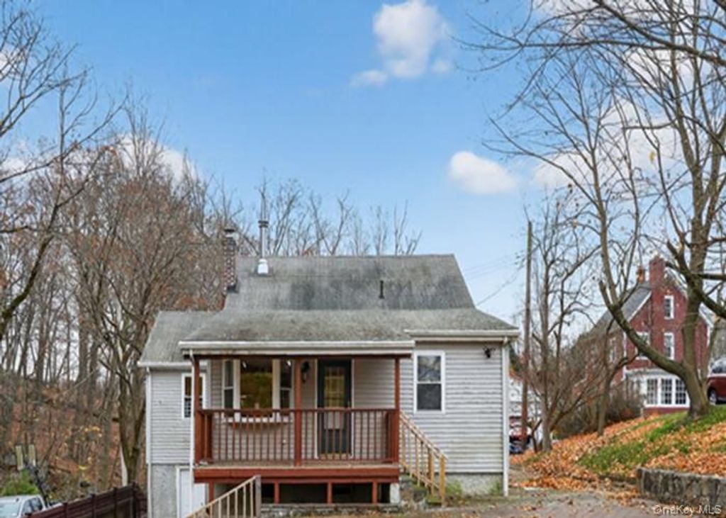 Photo of 39 Requa Street, Briarcliff Manor, NY 10510 (MLS # 945183)