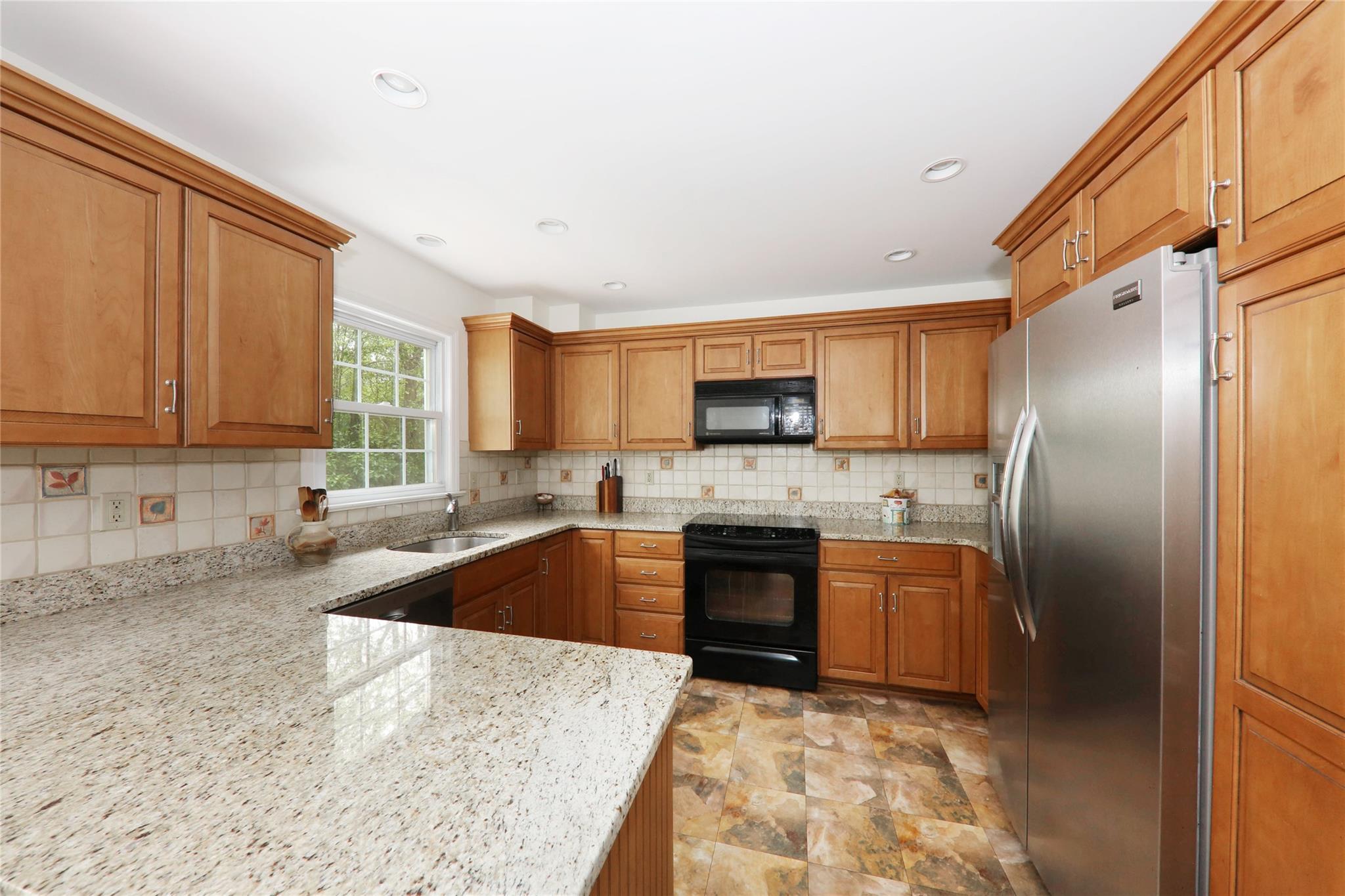 31 Tri Brook Drive, South Salem, New York image 5