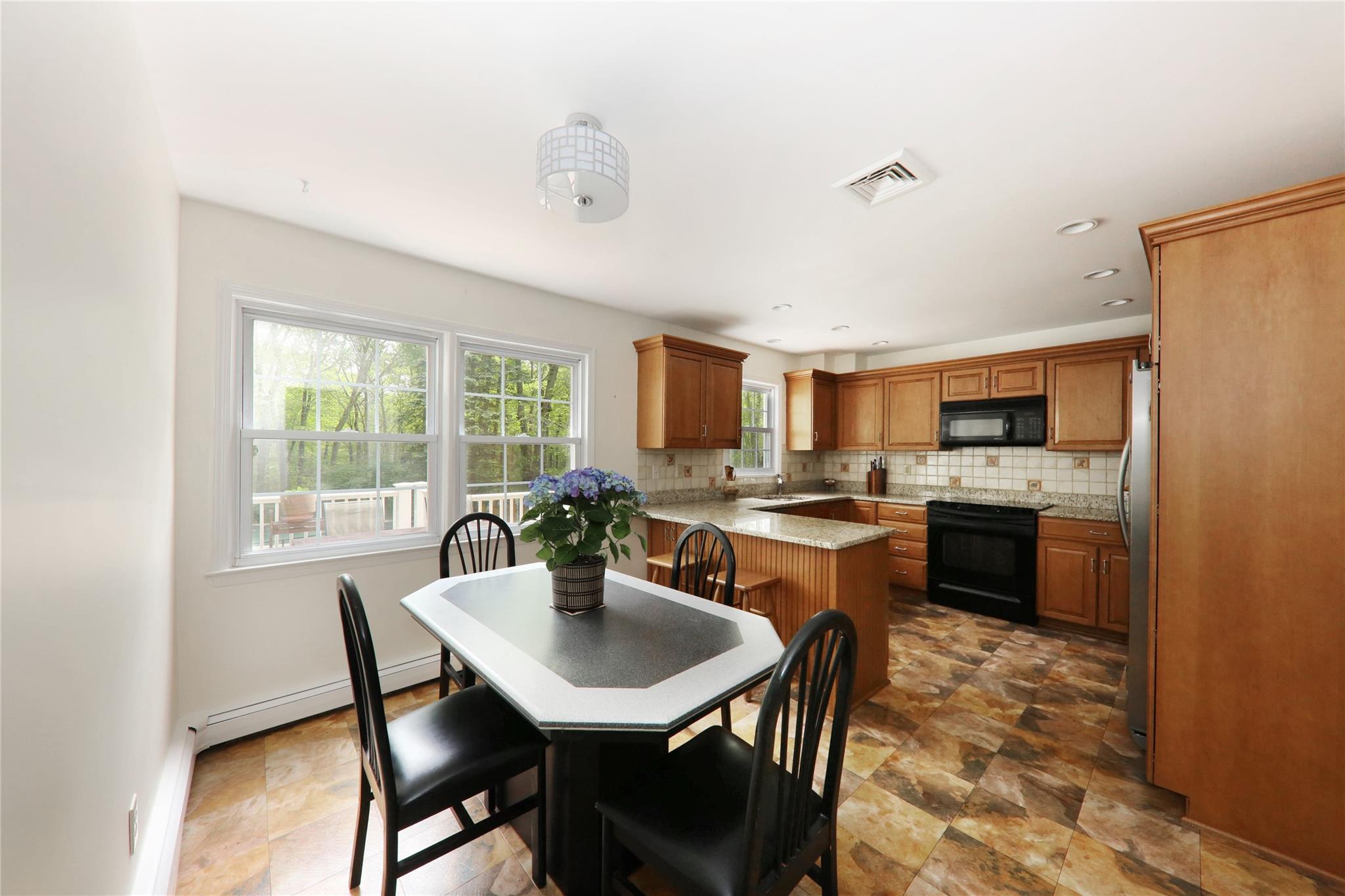 31 Tri Brook Drive, South Salem, New York image 4