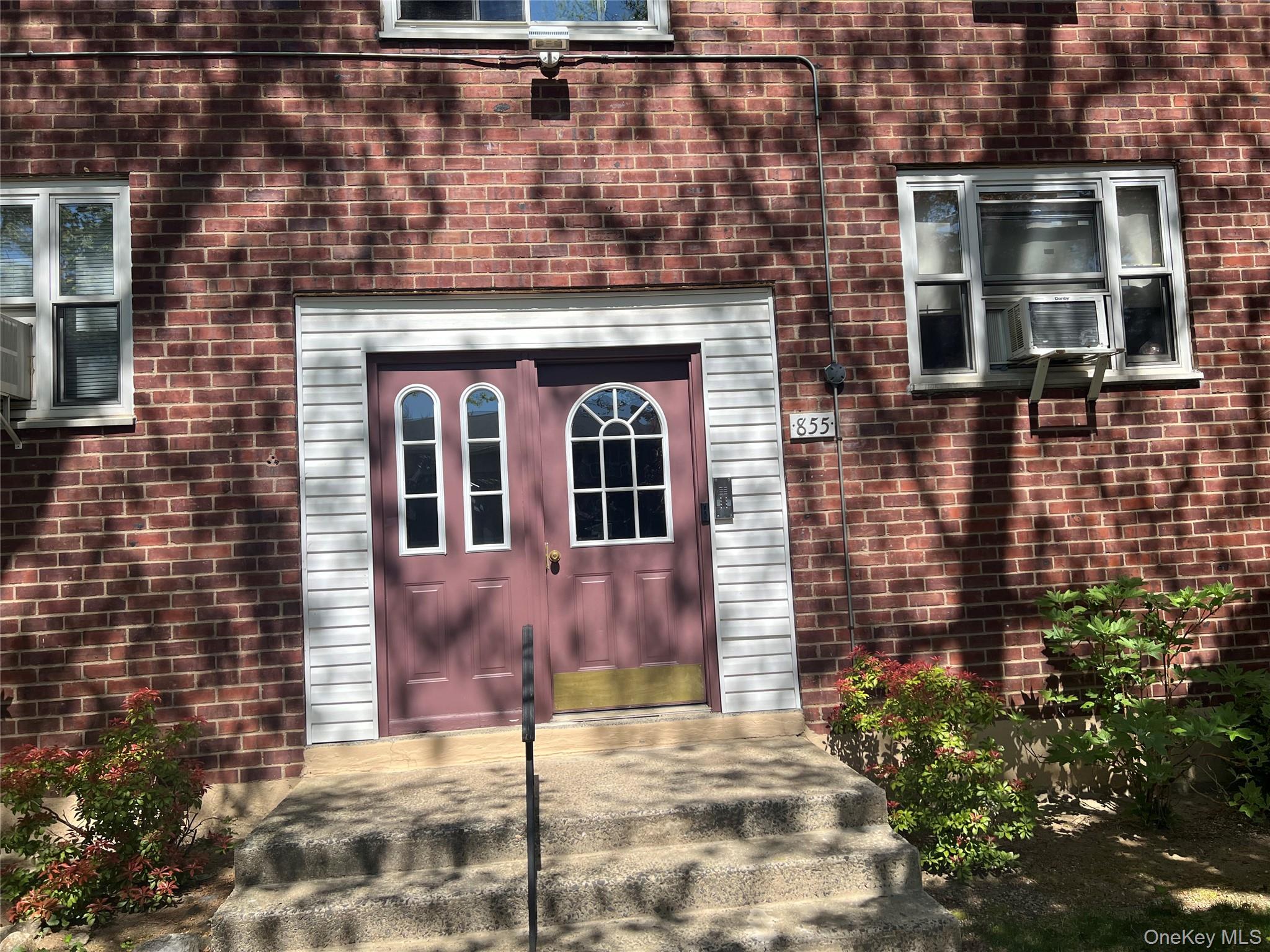 855 Palisade Avenue 2E