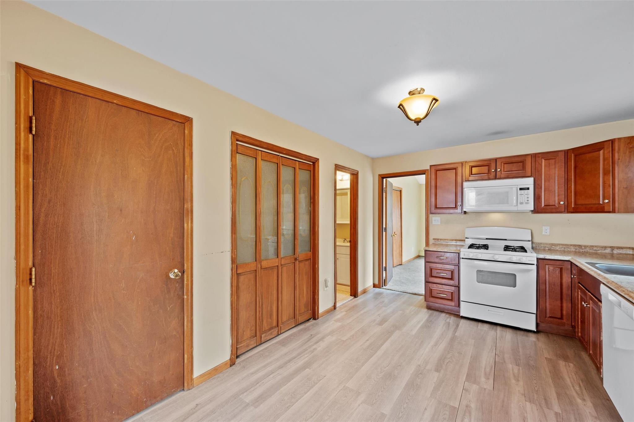 37 St Georges Avenue, Monroe, New York image 17