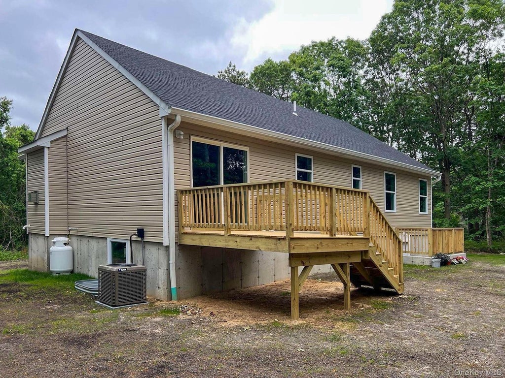 Photo of 56 Aspen Drive, Mastic Beach, NY 11951 (MLS # 1064240)