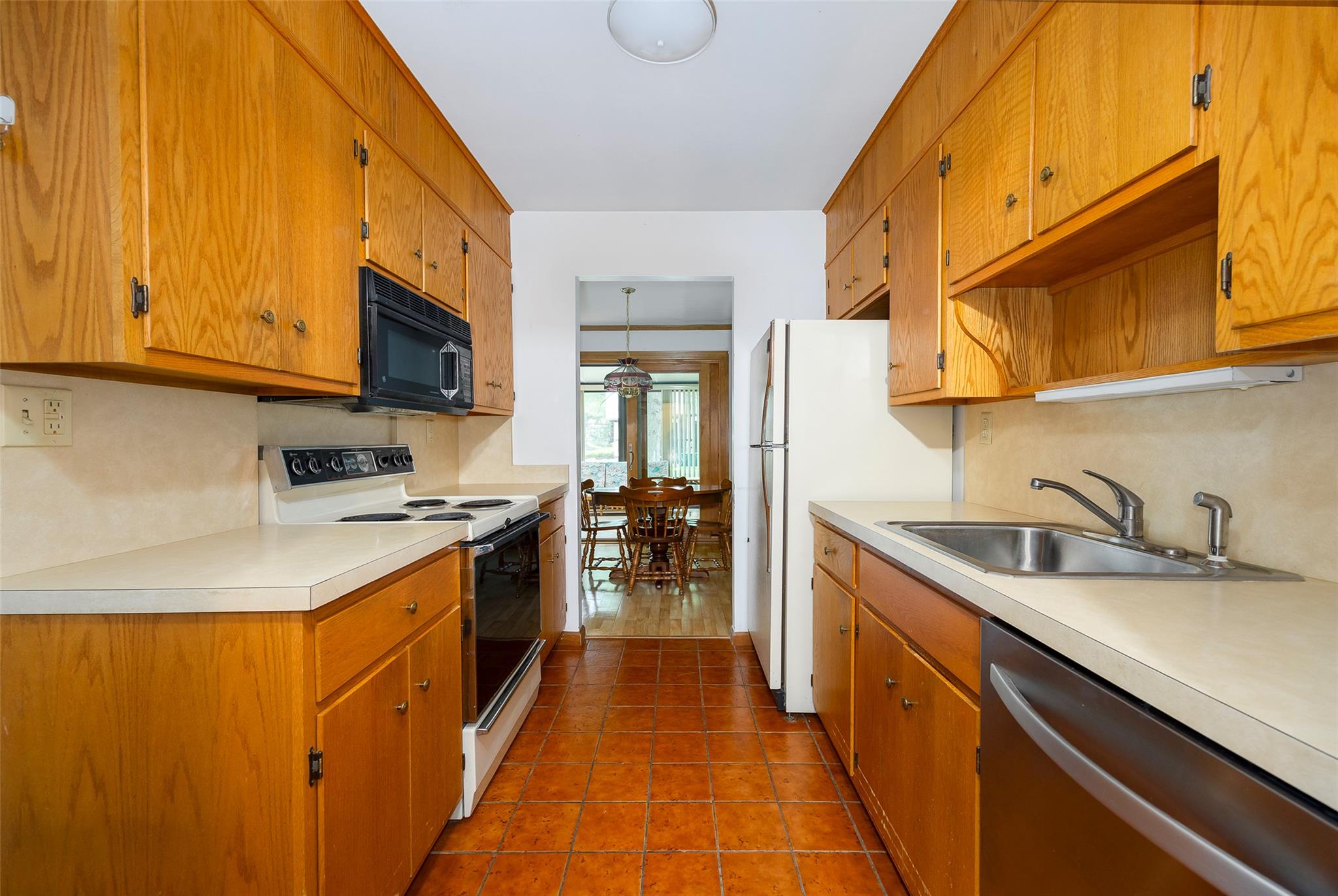14 Amber Court Court, Poughkeepsie, New York image 6