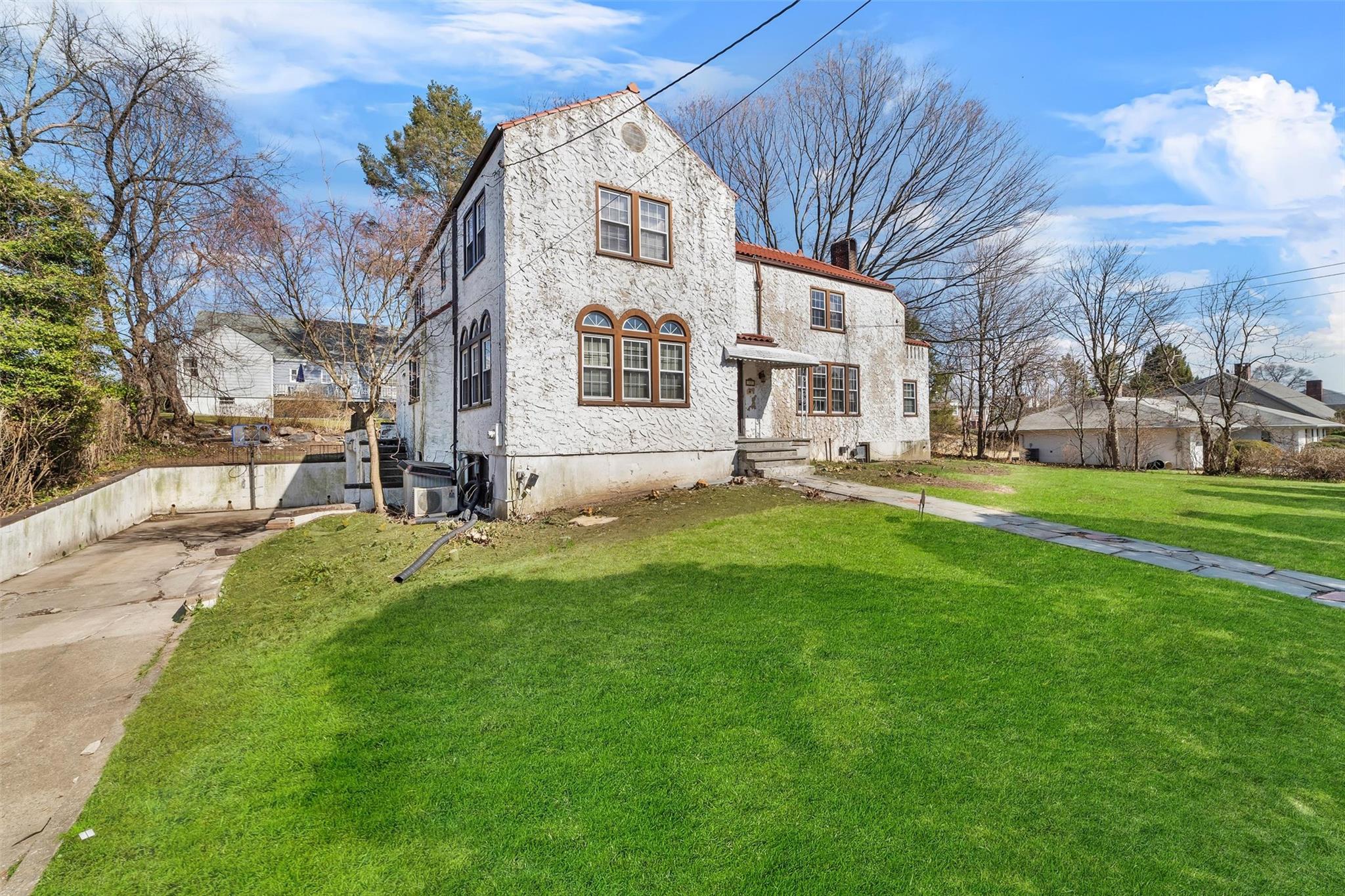 47 N Brookfield Road, Mount Vernon, New York image 4