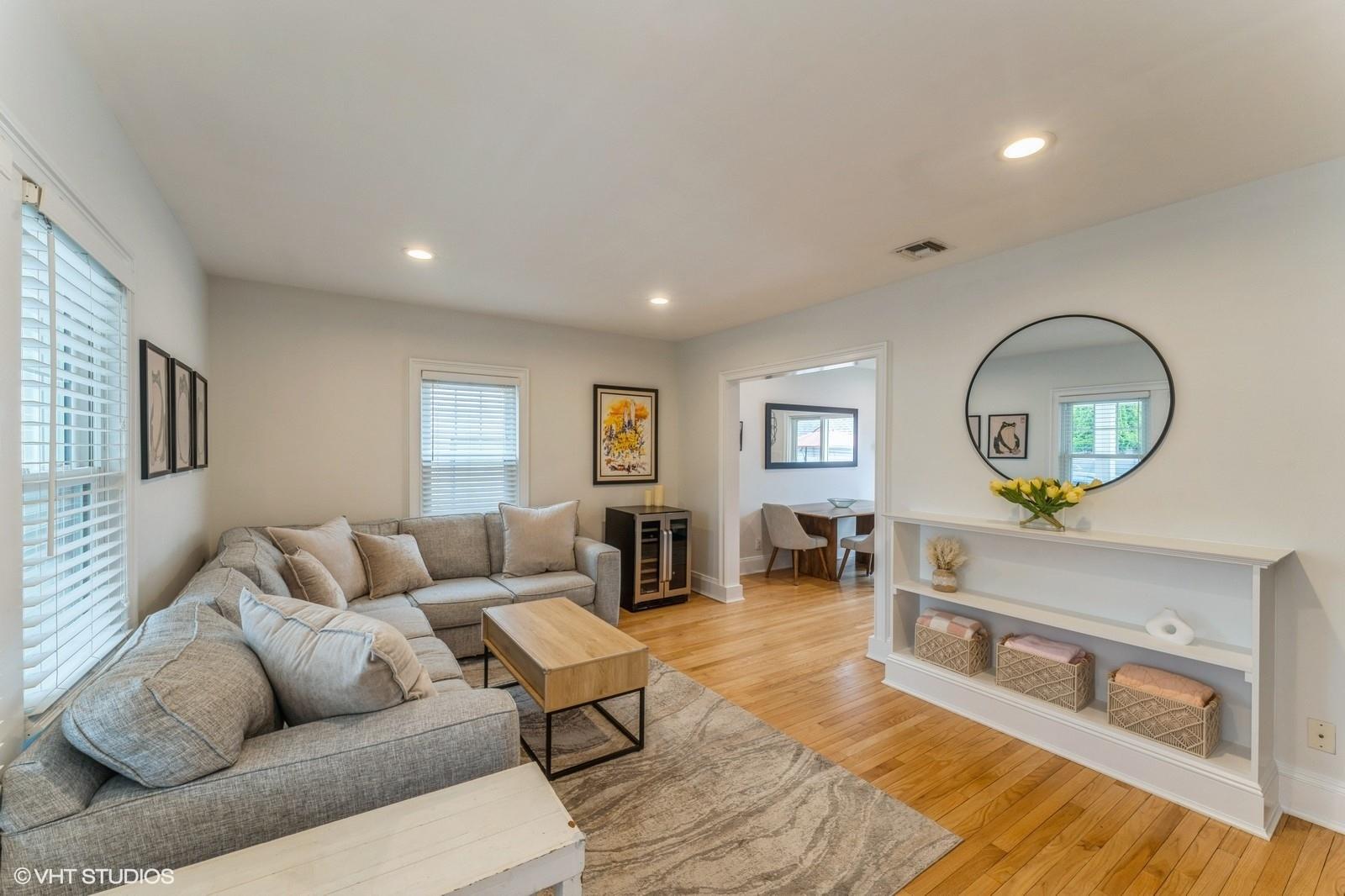 32 Henderson Avenue, Port Washington, New York image 8