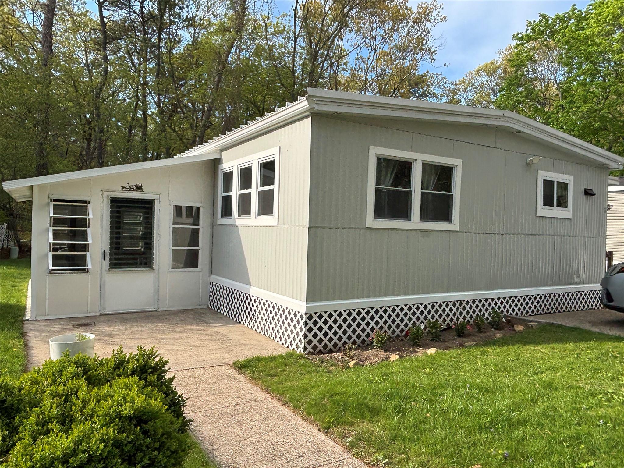 Property for Sale at Riverleigh Avenue Ave, Riverhead, Hamptons, NY - Bedrooms: 2 
Bathrooms: 1  - $119,000