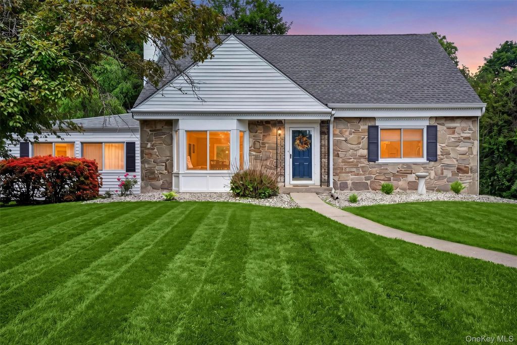 Photo of 194 Wilbur Boulevard, Poughkeepsie, NY 12603 (MLS # 1005386)