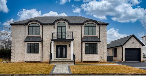 65 Crosby Avenue Albertson NY 11507