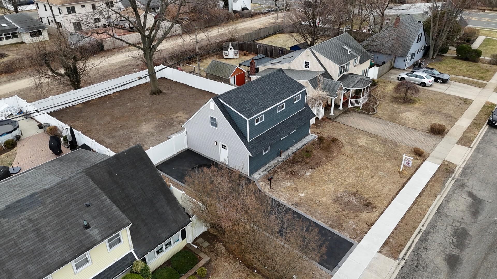 12 Meridian Road, Levittown, New York image 19