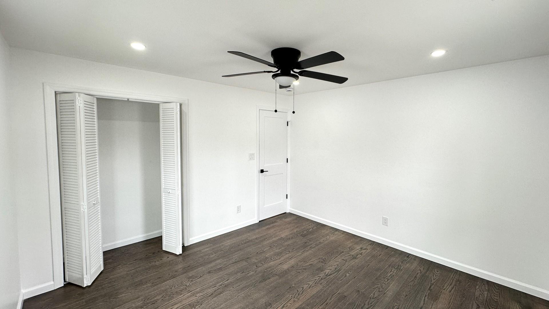 12 Meridian Road, Levittown, New York image 6