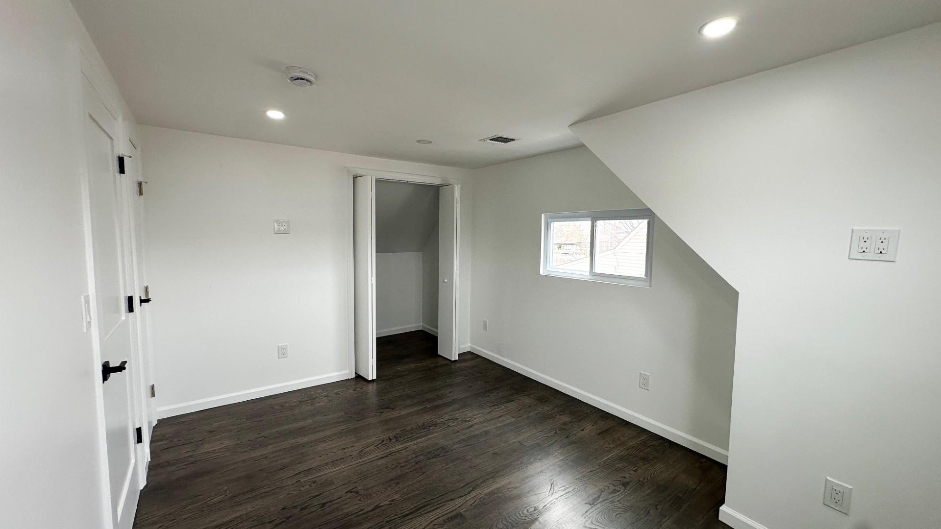 12 Meridian Road, Levittown, New York image 7