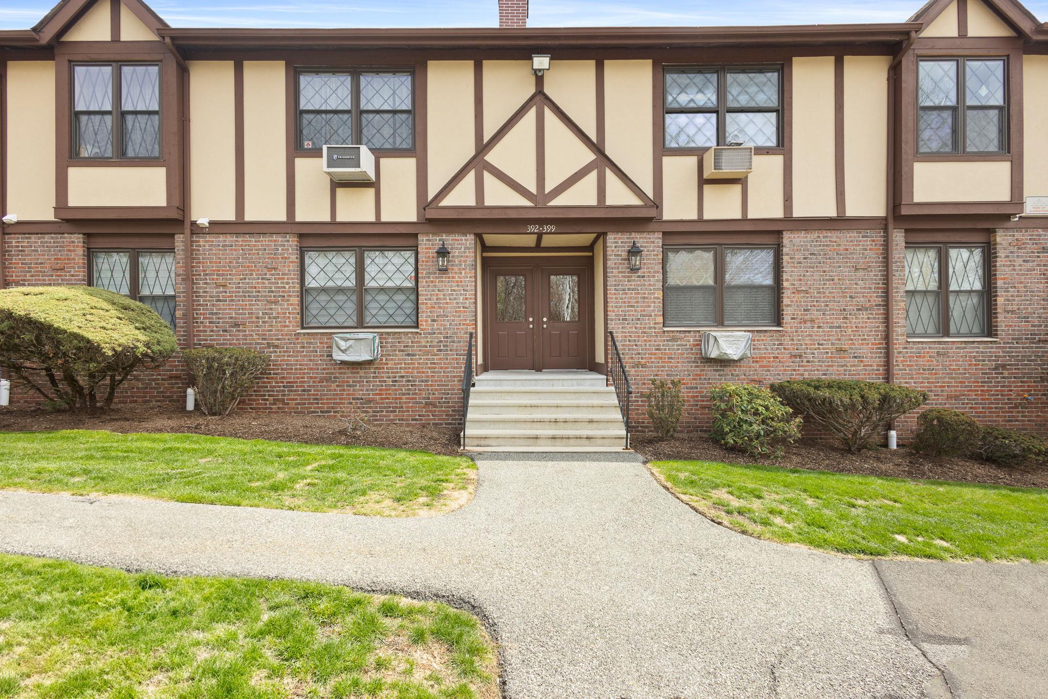 398 Sierra Vista Lane, Valley Cottage, New York image 1