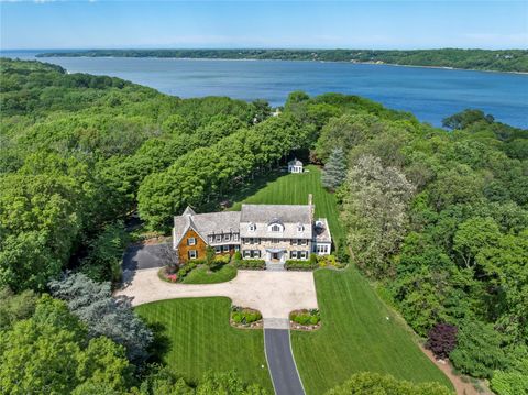 18 North Road Laurel Hollow NY 11771