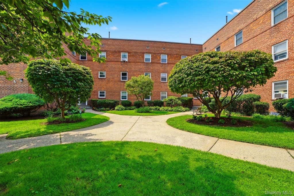 Photo of 330 S Broadway #B11, Tarrytown, NY 10591 (MLS # 1038514)