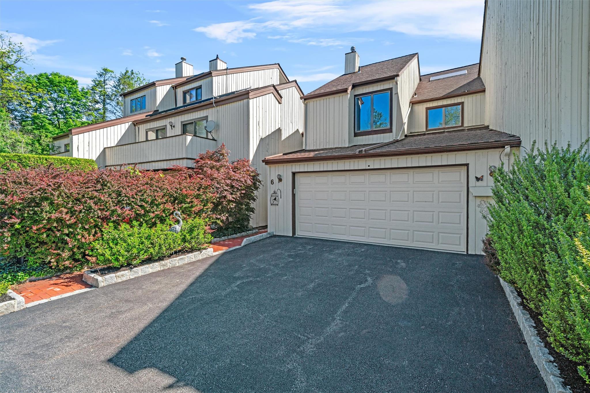 6 Chippewa Court, Suffern, New York image 2
