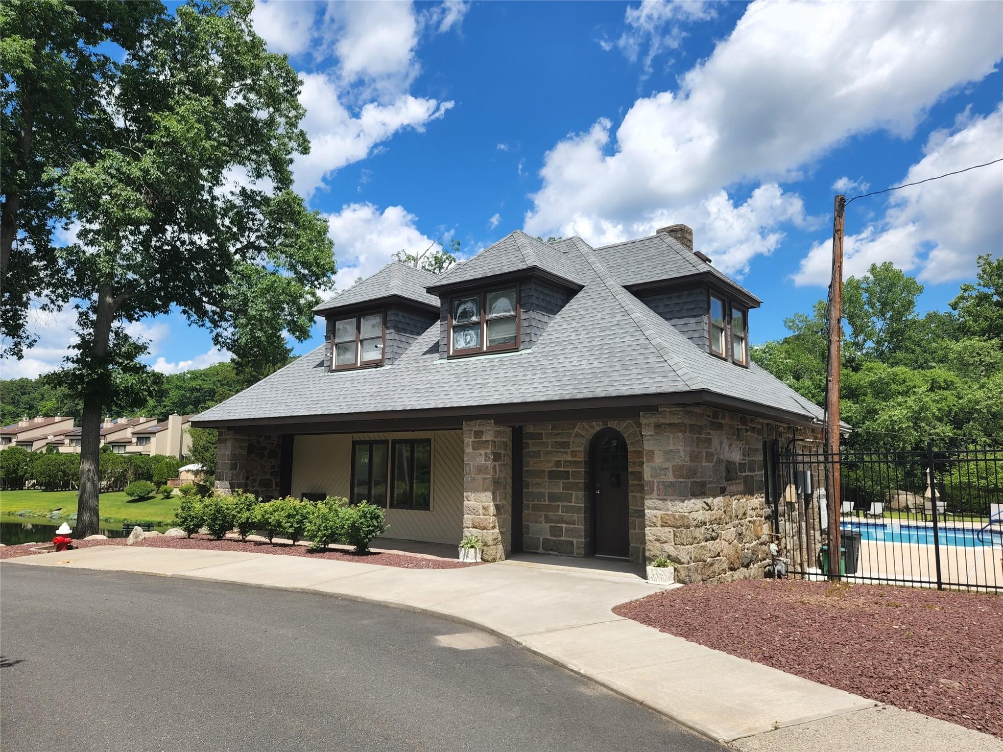 6 Chippewa Court, Suffern, New York image 40