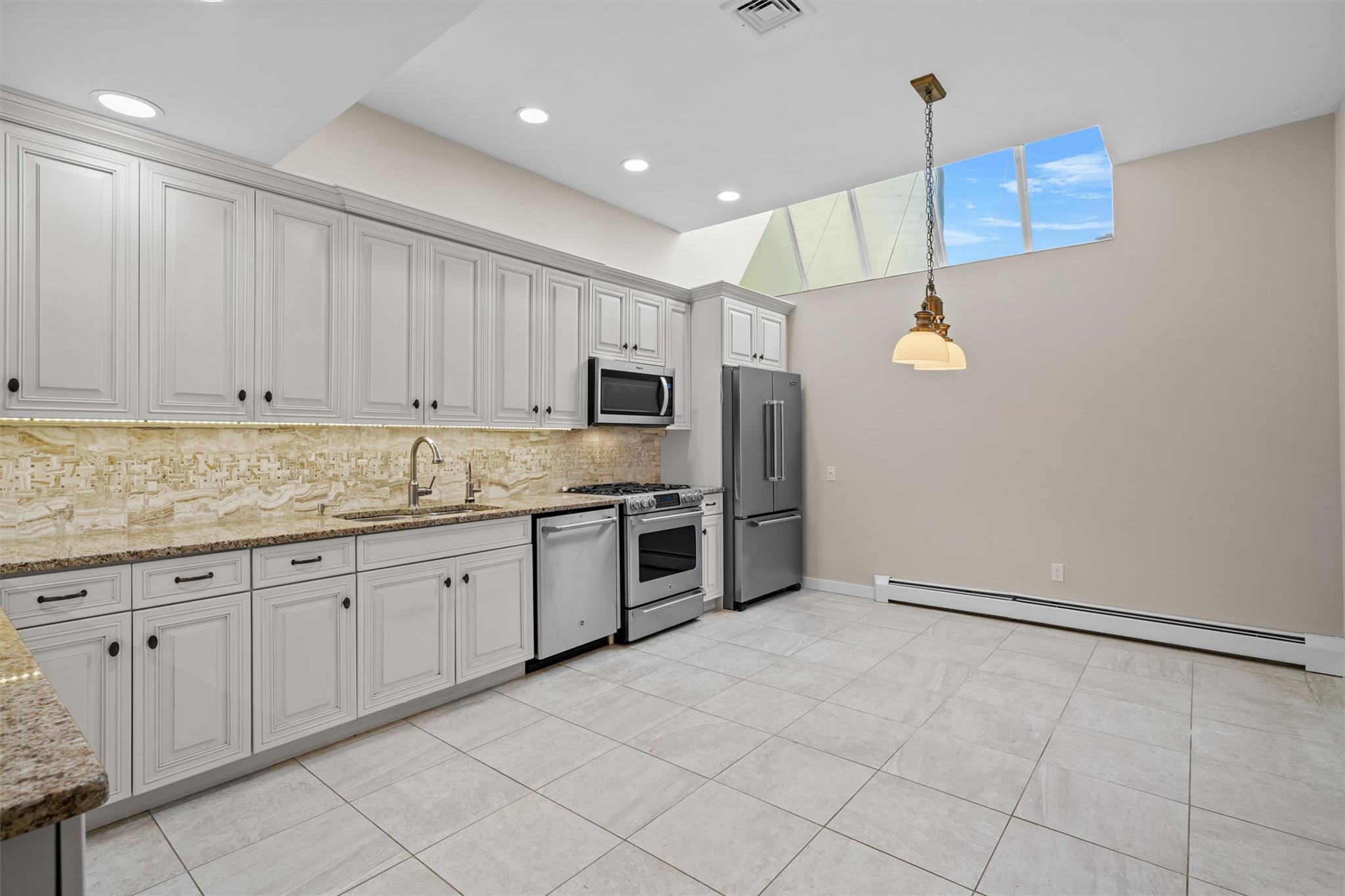 6 Chippewa Court, Suffern, New York image 16