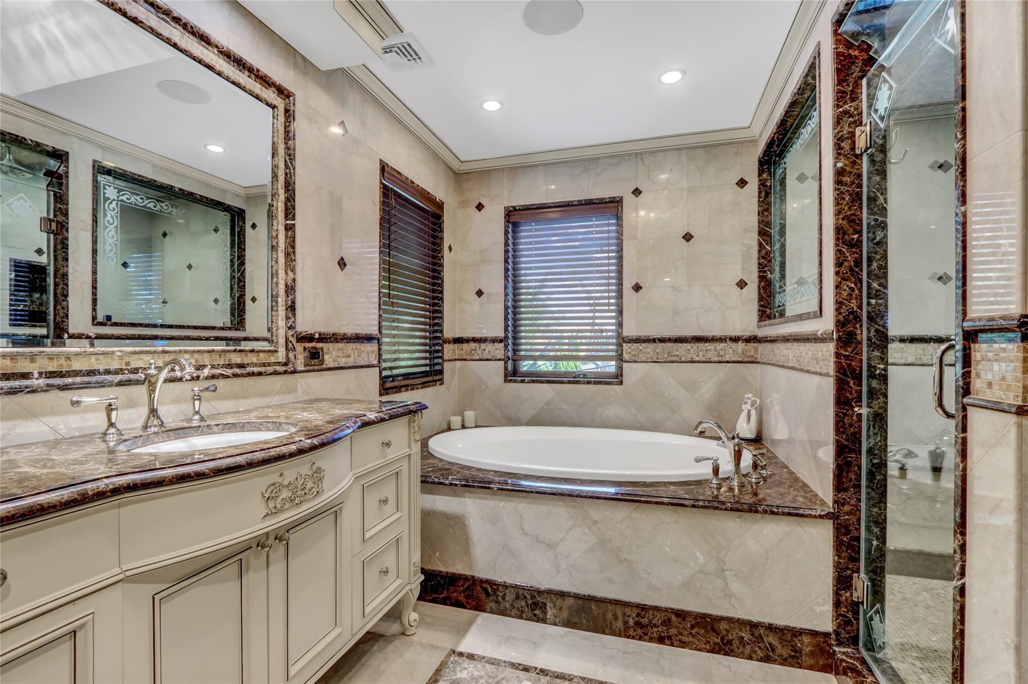241 Willetts Lane, West Islip, New York image 18