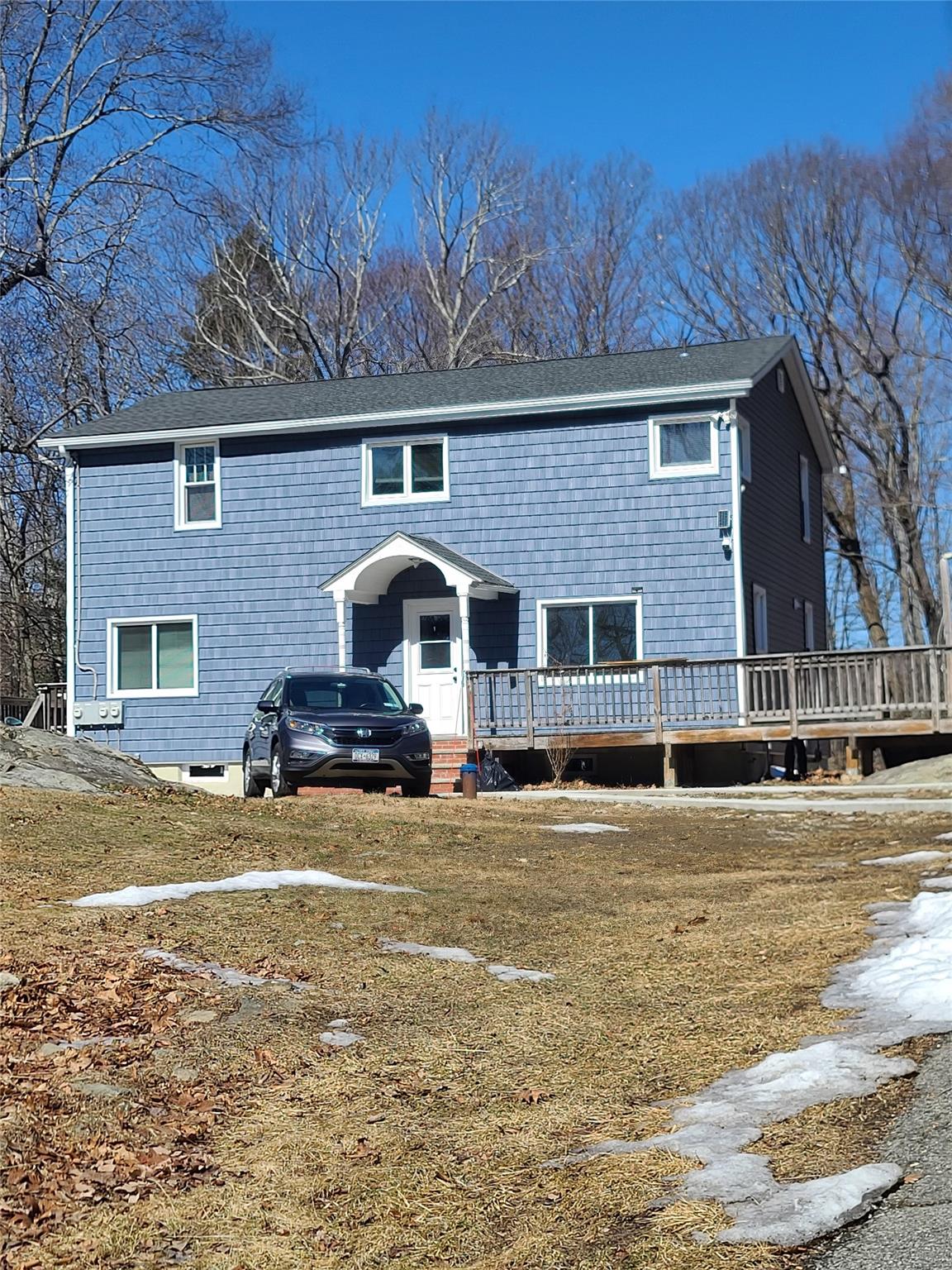 Milton Turnpike, Highland, New York - 2 Bedrooms  
1 Bathrooms  
5 Rooms - 