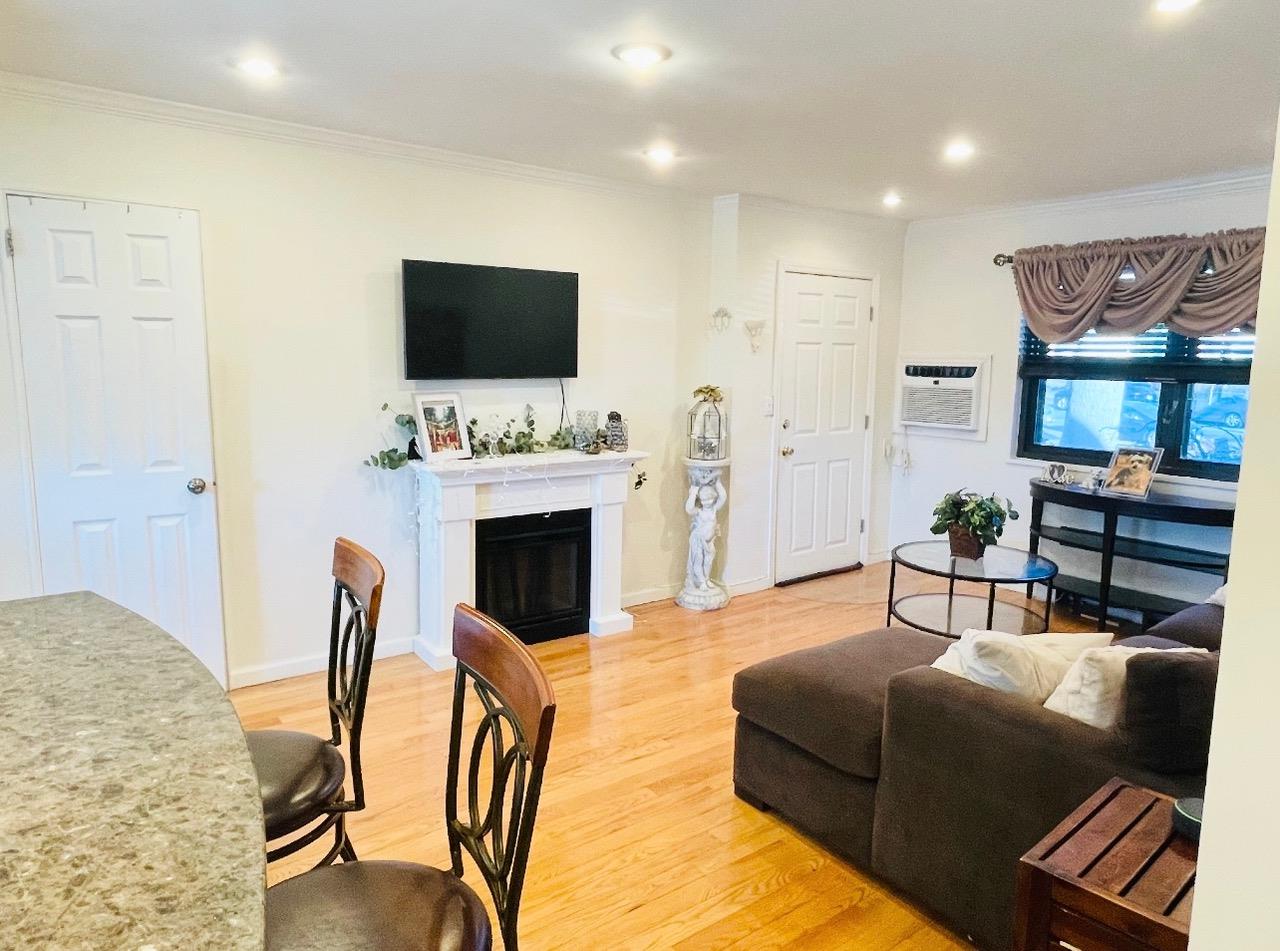 57-21 246 Crescent #1FL, Douglaston, New York image 6