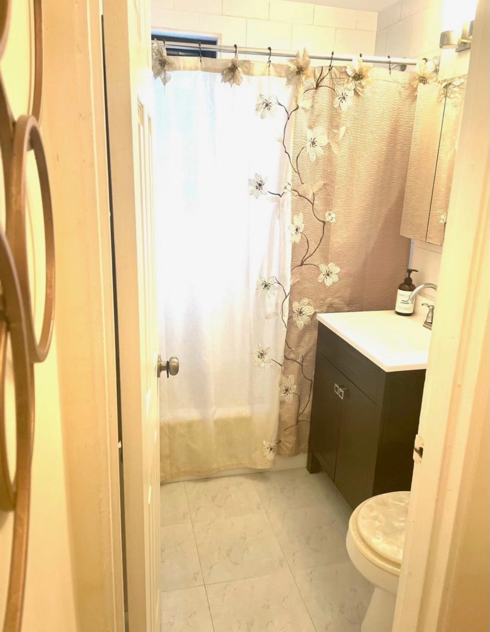 57-21 246 Crescent #1FL, Douglaston, New York image 11