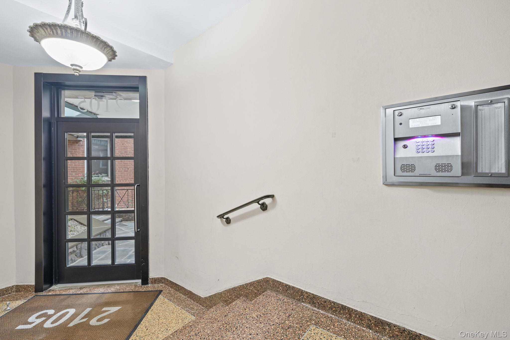 2105 Wallace Avenue 5A