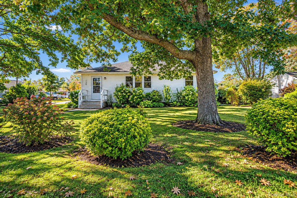 Photo of 138 Central Avenue, Patchogue, NY 11772 (MLS # 1059910)