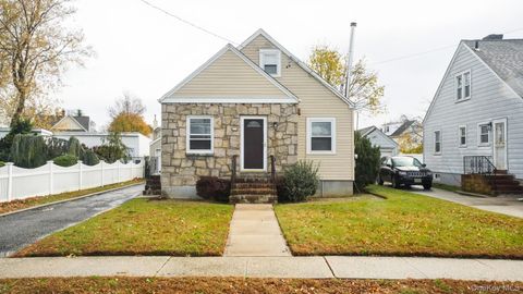 150 Pennsylvania Avenue Roosevelt NY 11575