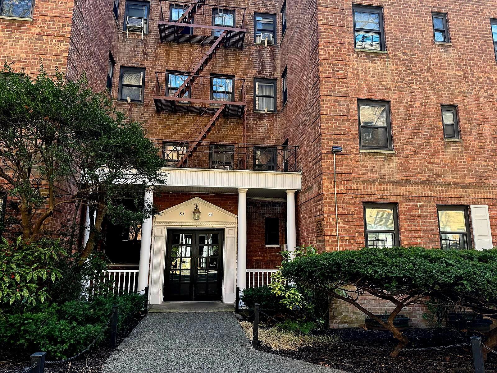 Property for Sale at 118 Street 6L, Kew Gardens, Queens, NY - Bathrooms: 1 
Rooms: 2  - $150,000