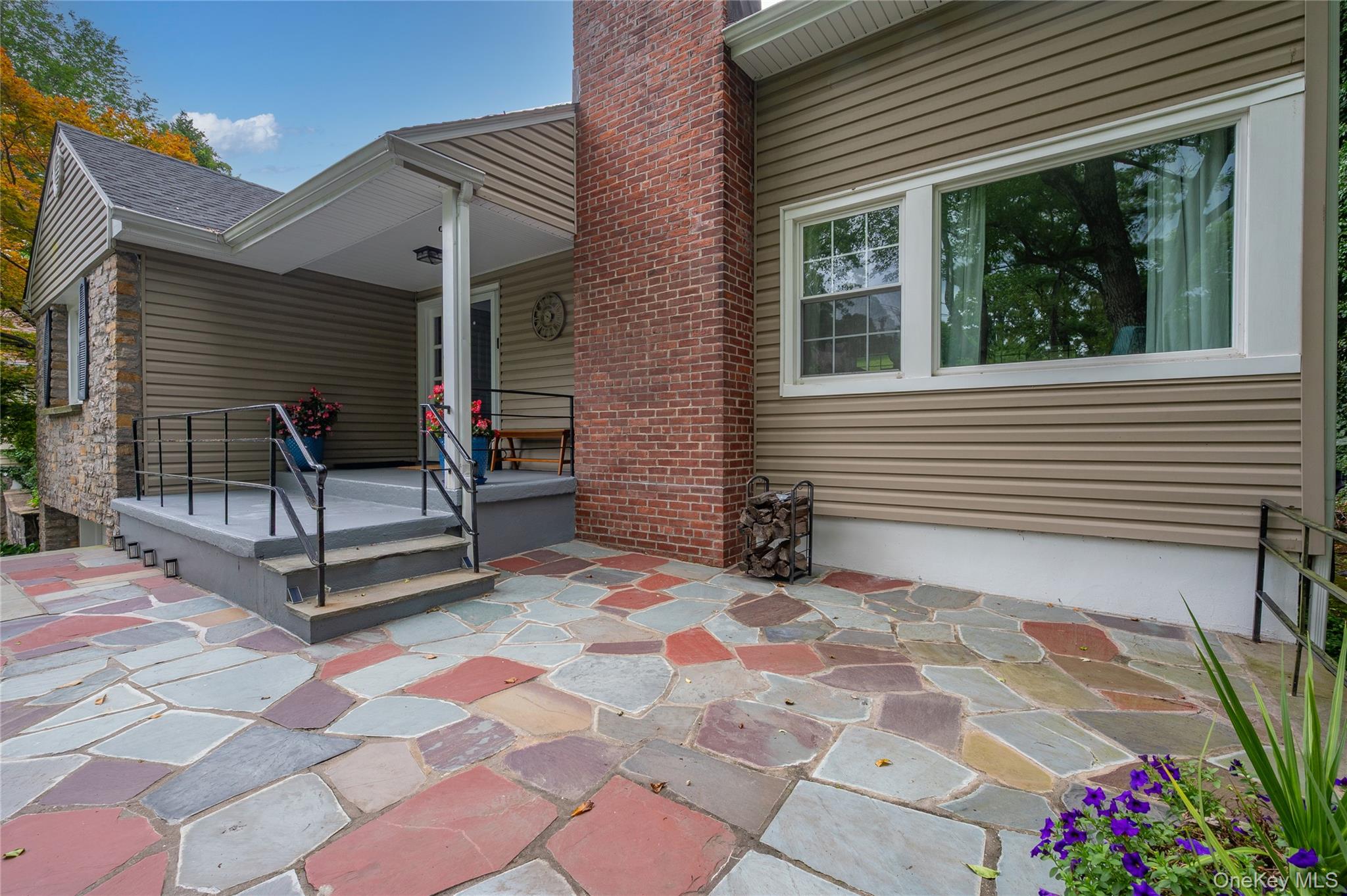 1108 Post Road