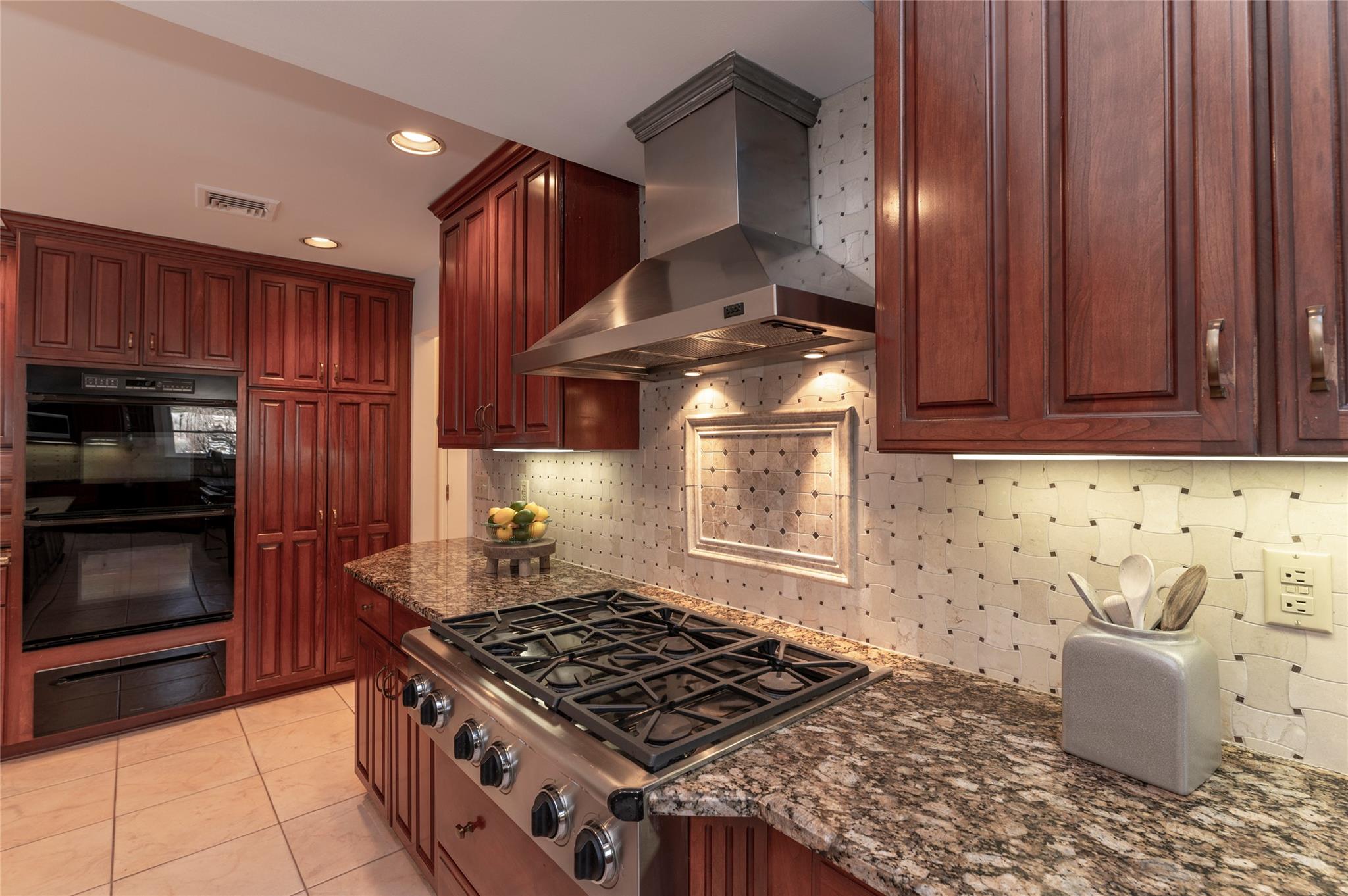 1 Regina Court, Blauvelt, New York image 18