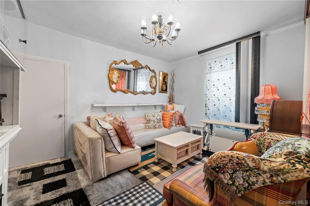 Photo of 3030 Kingsland Avenue, Bronx, NY 10469 (MLS # 938146)