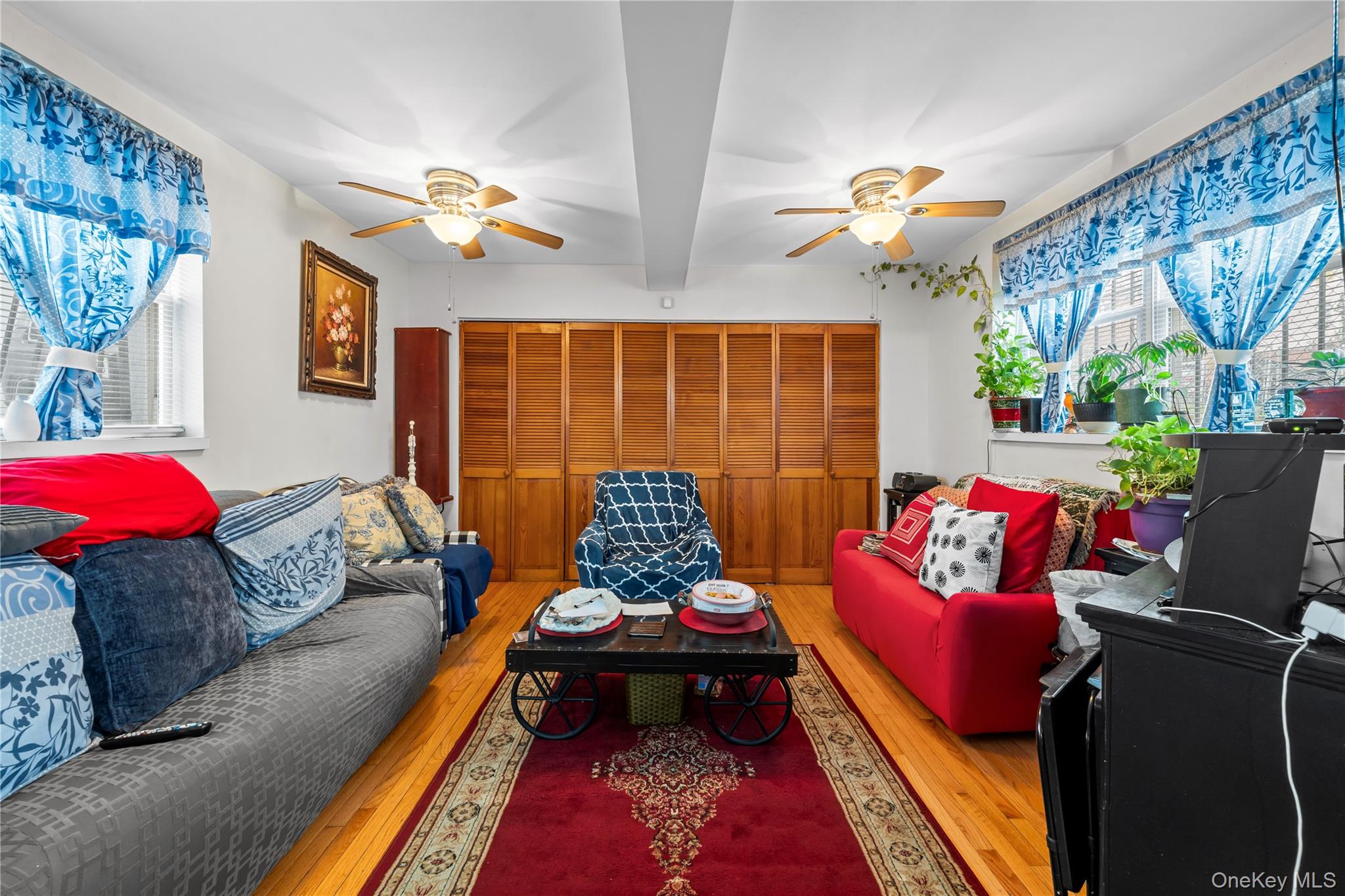 3030 Kingsland Avenue