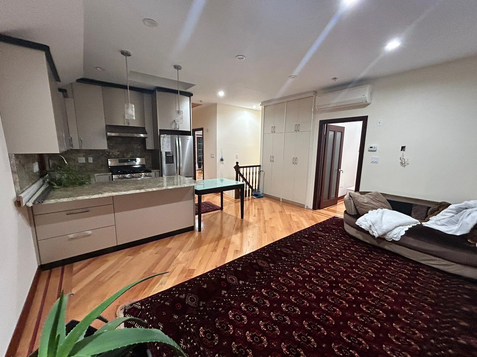 Dieterle Crescent, Rego Park, Queens, NY - 3 Bedrooms  
2 Bathrooms  
4 Rooms - 