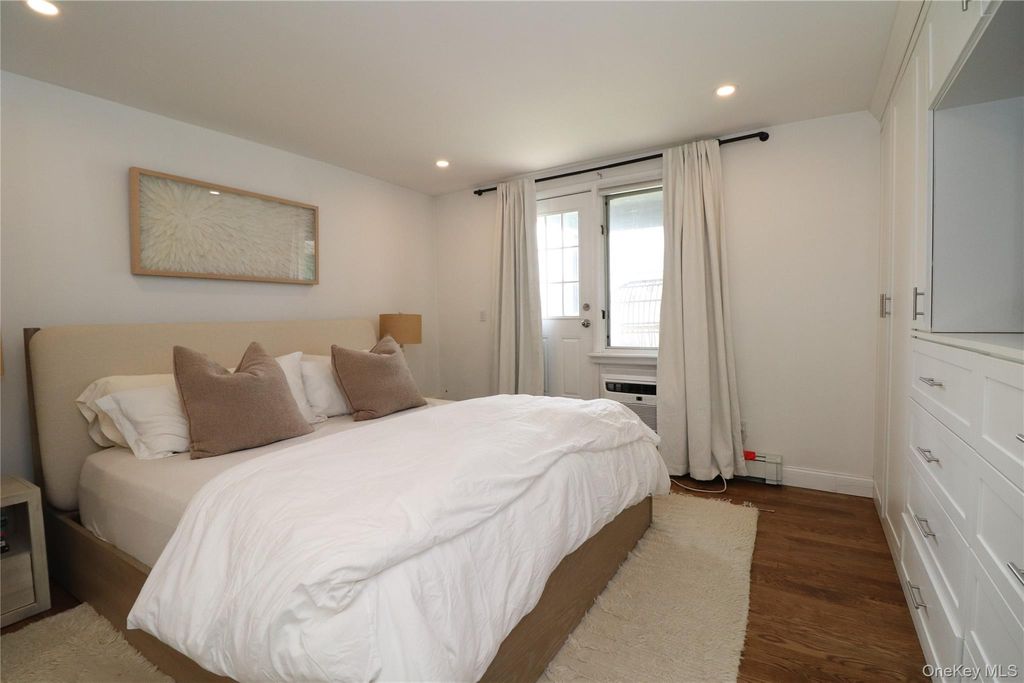 Photo of 570 Broadway #A3, Lynbrook, NY 11563 (MLS # 993838)