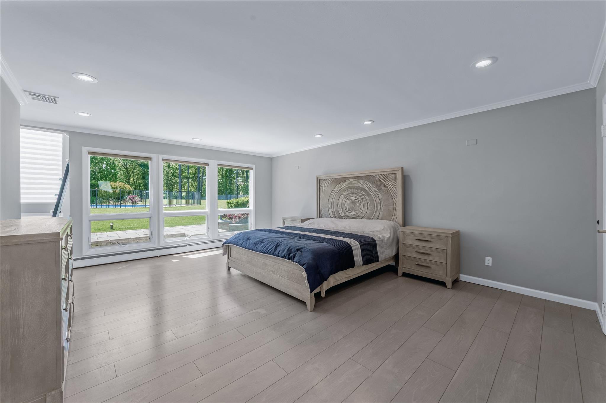 11 Faulkner Lane, Dix Hills, New York image 13
